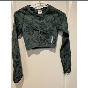 Gymshark CAMO LONG SLEEVE CROP TOP- Small- Green